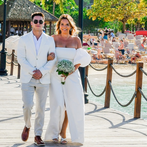 Custom Made Wedding Dress with Puff Sleeve - Picture 1 of 5